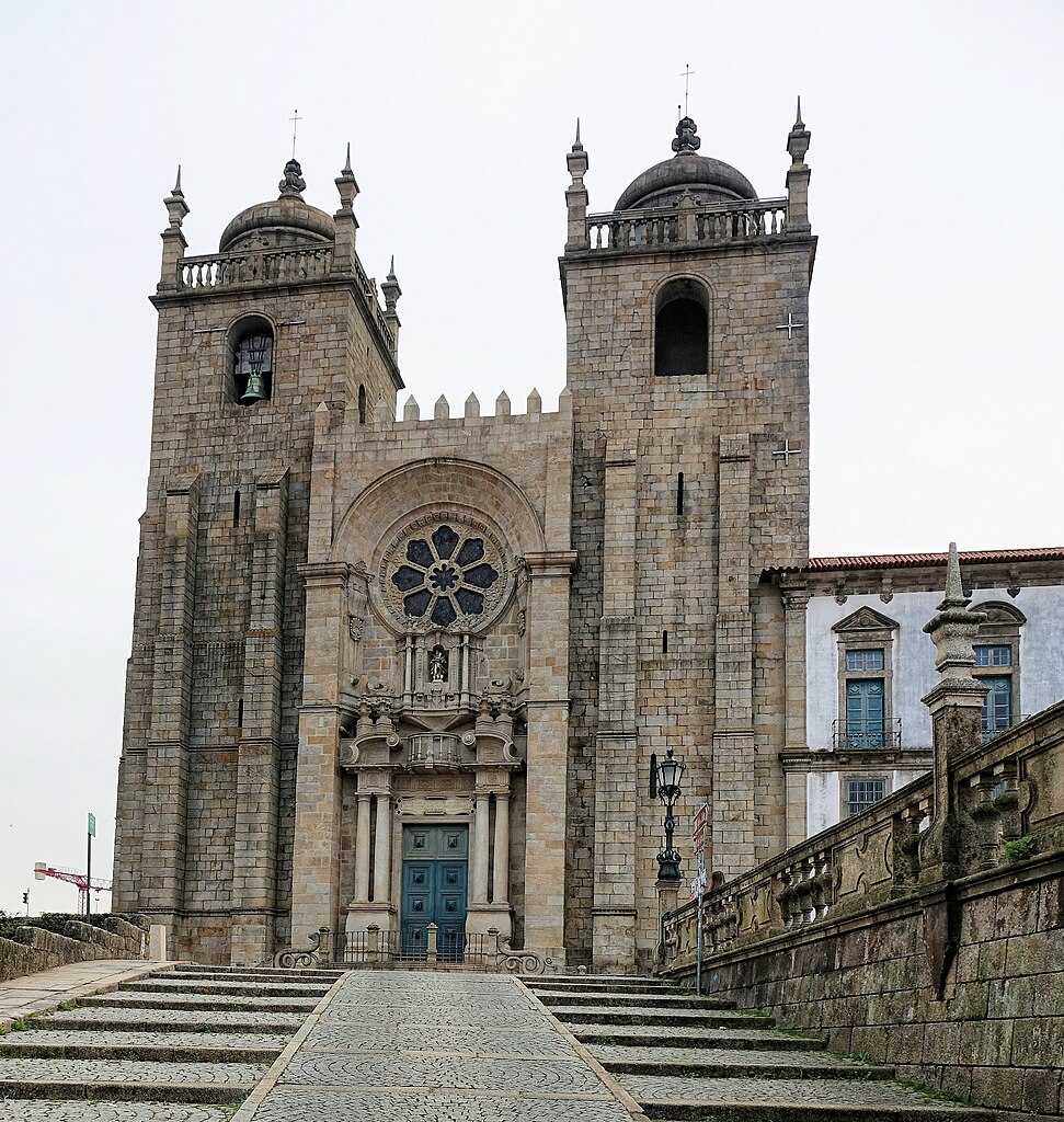 Porto Cathedral Porto 2026 Images Timings Holidify