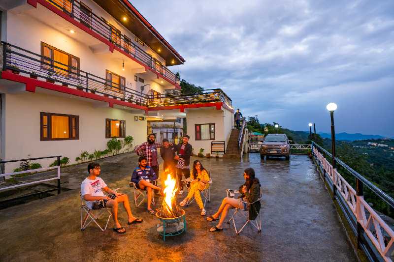 How to reach Mussoorie, Flights, Buses and Taxi to Mussoorie