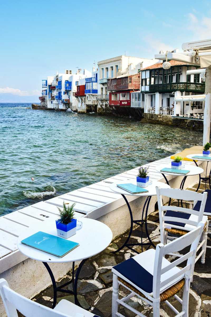 Cafe infront of beach